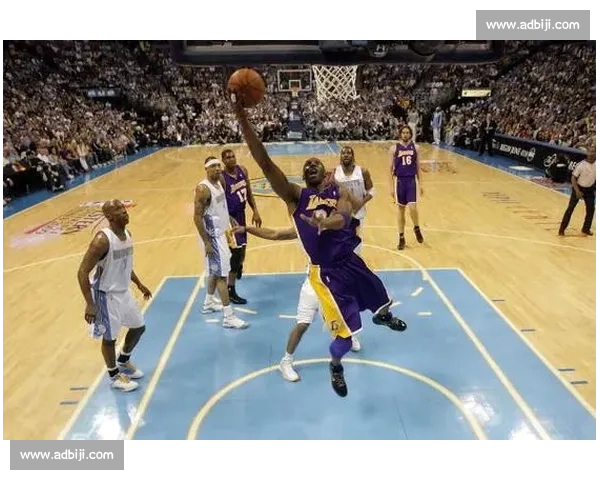 围绕篮球比分走势解析比赛胜负关键与精彩瞬间全记录